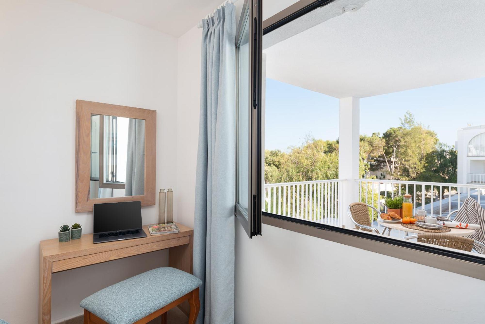 Apartamentos Ferrera Pins Cala Ferrera  Buitenkant foto