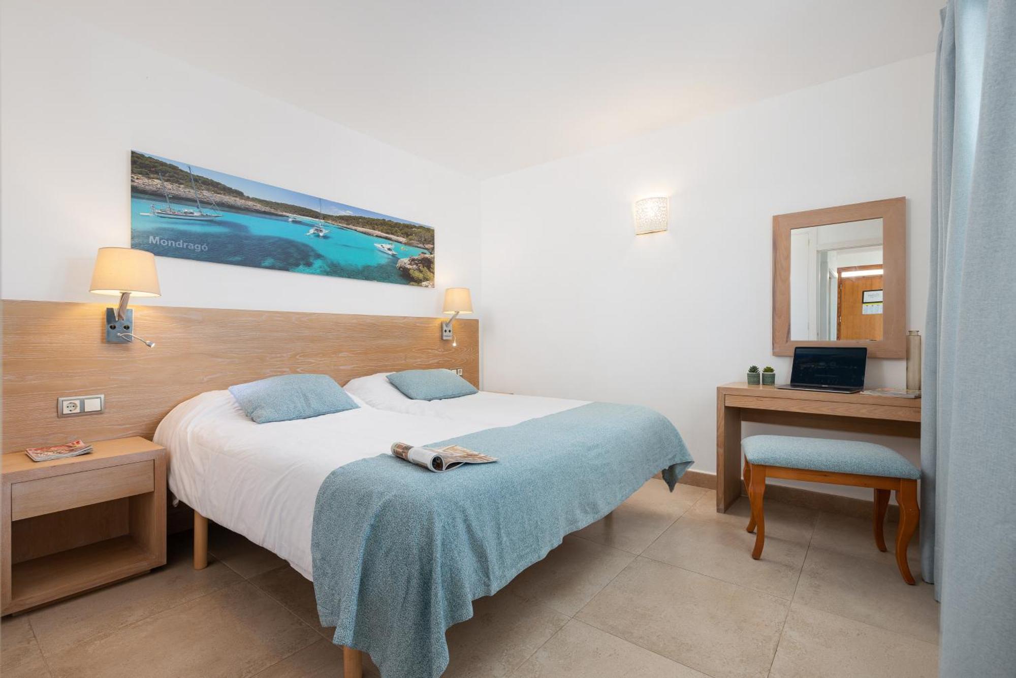 Apartamentos Ferrera Pins Cala Ferrera  Buitenkant foto