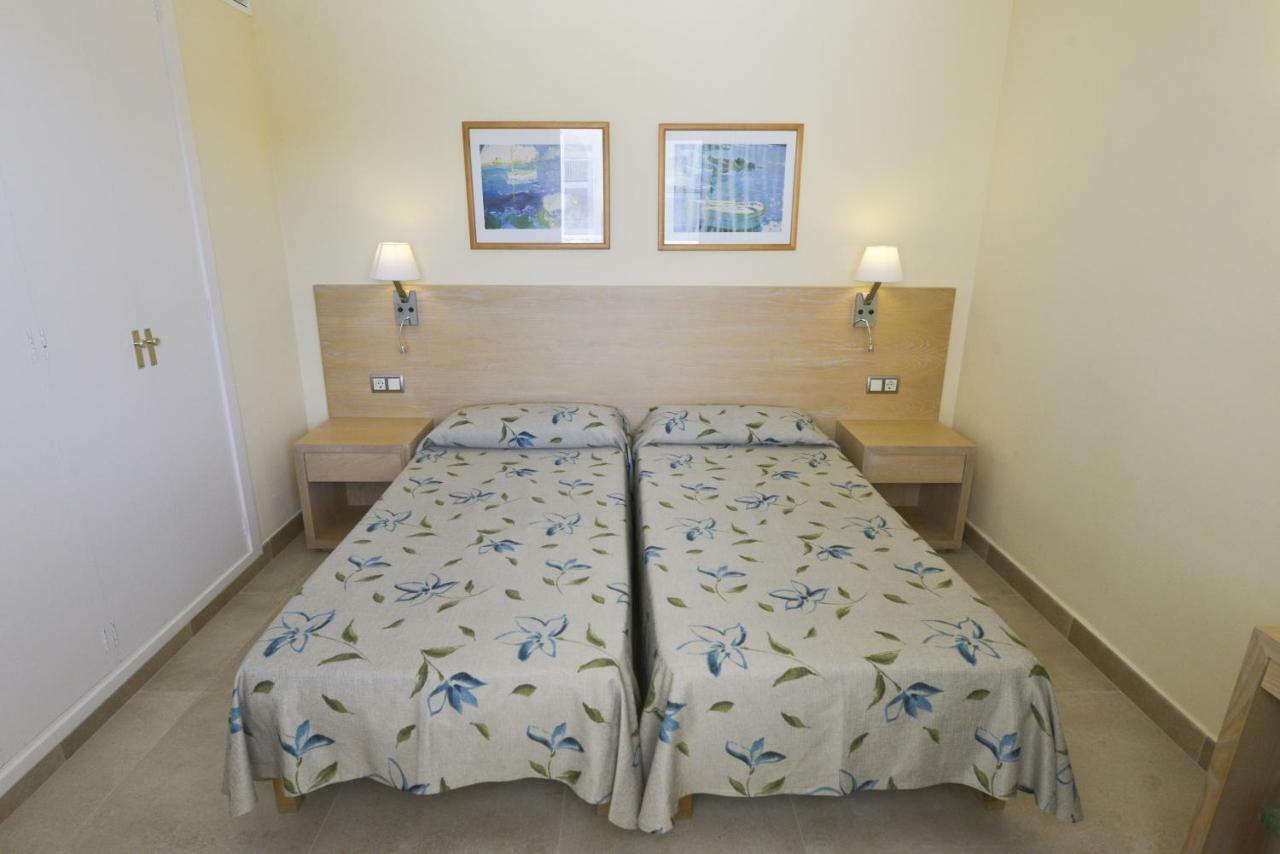 Apartamentos Ferrera Pins Cala Ferrera  Buitenkant foto