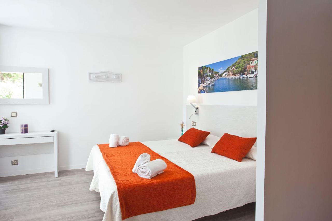 Apartamentos Ferrera Pins Cala Ferrera  Buitenkant foto